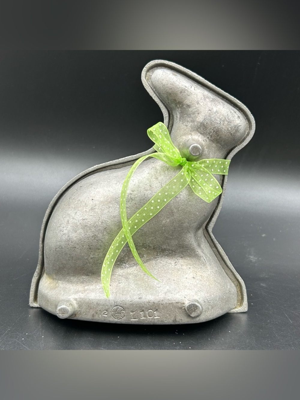 Vintage Cast Aluminum Bunny Rabbit Mold Cake Pan 12 AC Easter Bake Decor